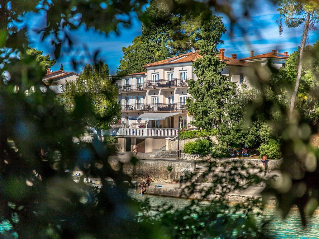 Apartments & Rooms Milcetic M Малинска Экстерьер фото