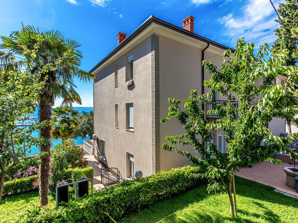 Apartments & Rooms Milcetic M Малинска Экстерьер фото