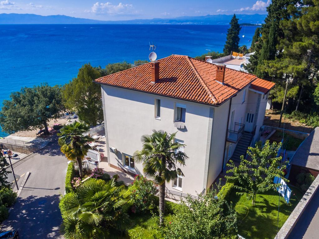 Apartments & Rooms Milcetic M Малинска Экстерьер фото